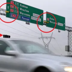 S8 odcinkowy pomiar prędkości na autostradzie. Kamery nad drogą monitorują kierowców jadących do Krakowa, Wrocławia, Warszawy i Poznania.