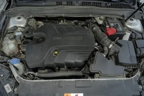 Silnik Ford Duratorq TDCi, co to znaczy? To serce auta, pełne mocy i innowacji.