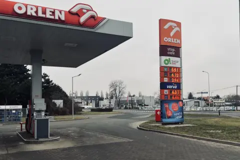 Ceny paliw na Orlenie: Diesel 6,46 zł, benzyna 95 5,51 zł. Czy to rekord, kiedy było najdroższe paliwo w Polsce?