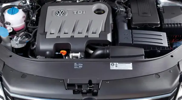 Silnik TDI Volkswagena. To skrót od Turbocharged Direct Injection, oznaczający turbodoładowany silnik z bezpośrednim wtryskiem paliwa.
