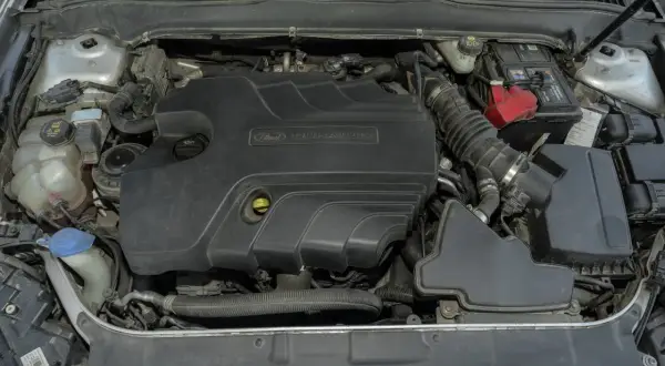 Silnik Ford Duratorq TDCi, co to znaczy? To serce auta, pełne mocy i innowacji.