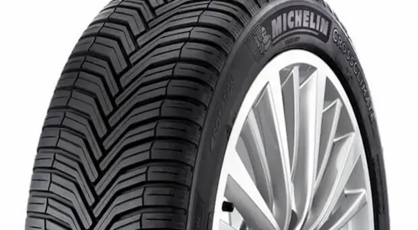 Opona Michelin CrossClimate, idealna do testu opon całorocznych. Agresywny bieżnik zapewnia przyczepność w każdych warunkach.