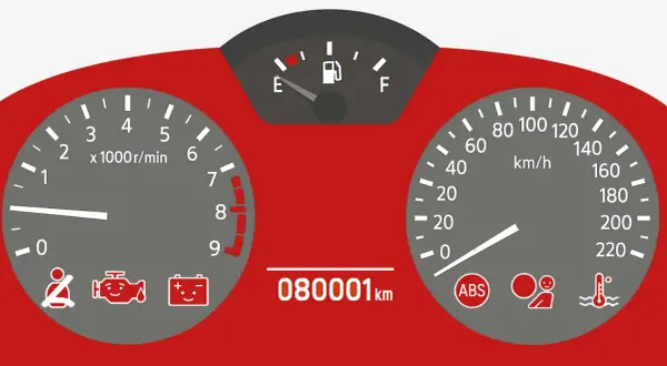 Deska rozdzielcza z kontrolkami: ABS, silnik, akumulator, pasy. Przebieg 80001 km.