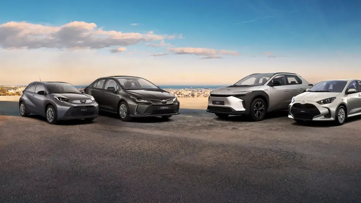 Cztery modele Toyoty: Aygo X, Corolla, bZ4X i Yaris. Wybierz swoją przyszłość: cng i hybryda.