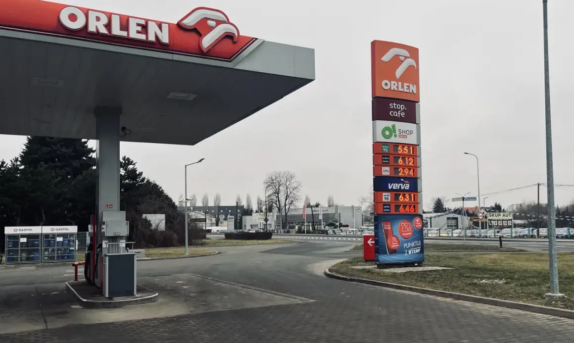 Ceny paliw na Orlenie: Diesel 6,46 zł, benzyna 95 5,51 zł. Czy to rekord, kiedy było najdroższe paliwo w Polsce?