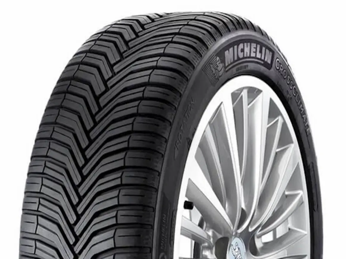 Opona Michelin CrossClimate, idealna do testu opon całorocznych. Agresywny bieżnik zapewnia przyczepność w każdych warunkach.