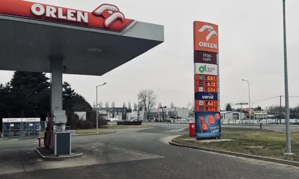 Ceny paliw na Orlenie: Diesel 6,46 zł, benzyna 95 5,51 zł. Czy to rekord, kiedy było najdroższe paliwo w Polsce?